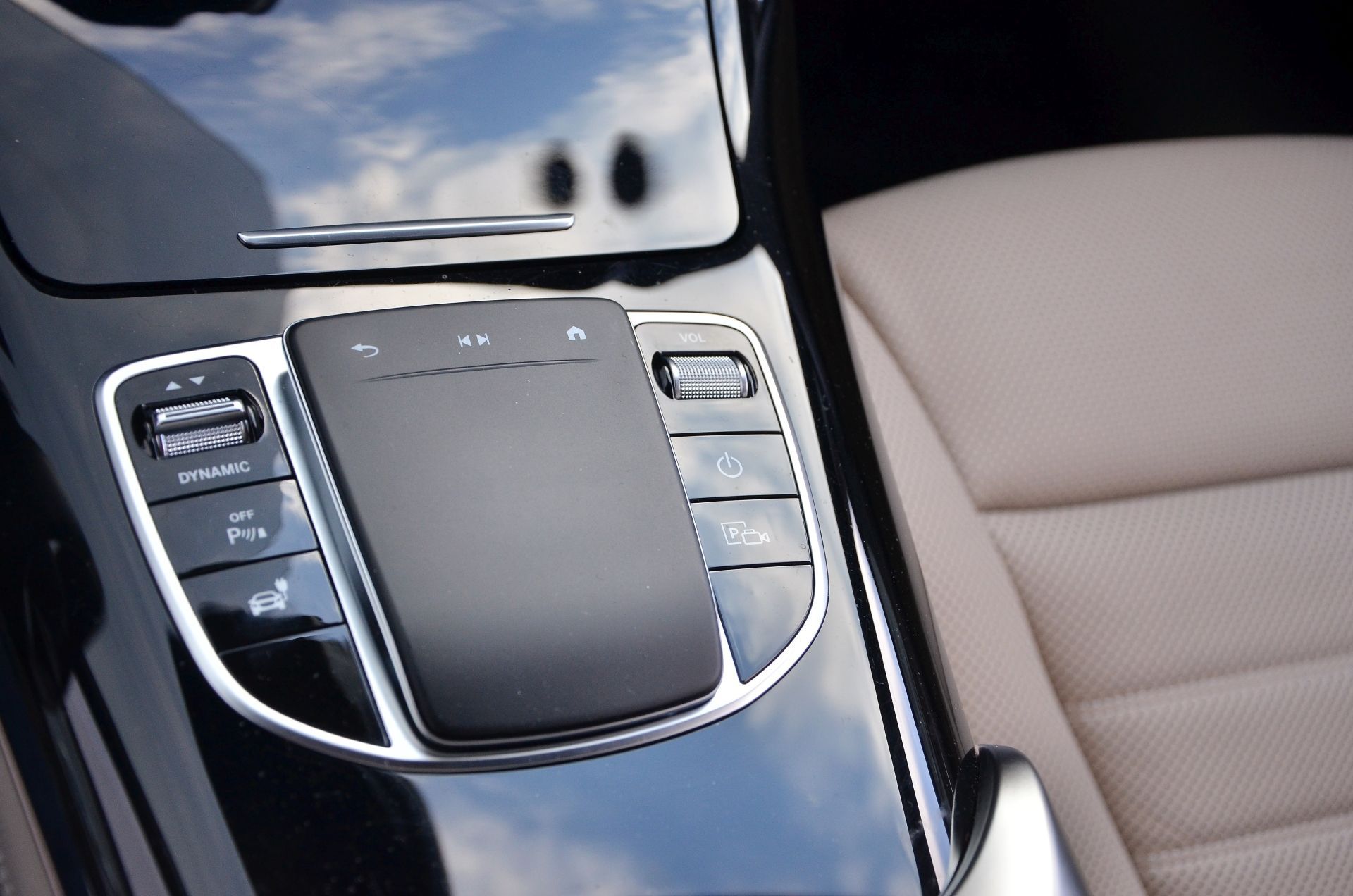 Mercedes-Benz EQC 400