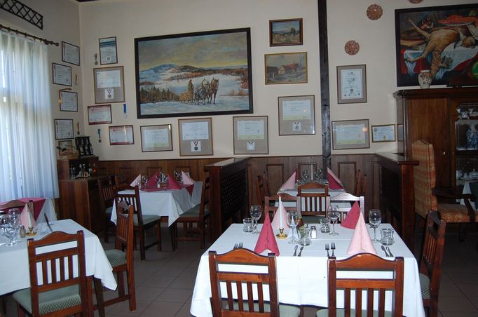 Interiér restaurace na Klokočné