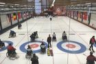 Gratulovalo i "áčko". Liga vozíčkářů v curlingu má po prvním víkendu nečekaného lídra