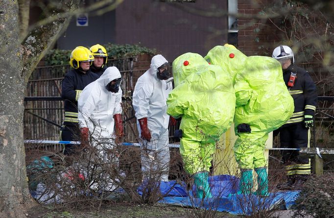 4. března 2018 byli Sergej Skripal a jeho dcera Julia nalezeni v Salisbury otráveni nervovým jedem. Britskými orgány je událost vyšetřována jako pokus o vraždu.