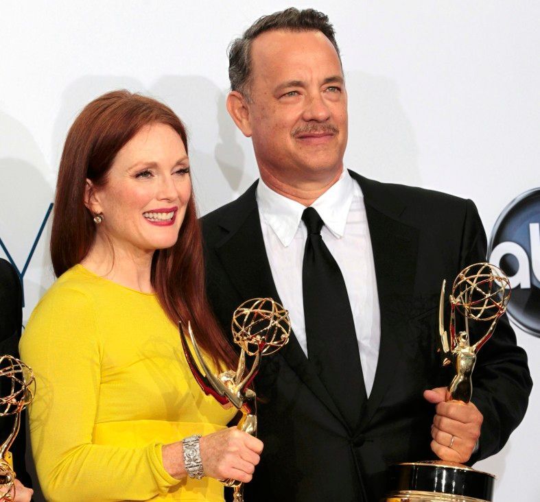 Emmy 2012 - Tom Hanks a Julianne Moore