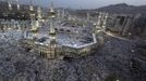 Muslim pilgrims circle the Kaaba and pray at the Grand mosque during the annual haj pilgrimage in the holy city of Mecca October 22, 2012, ahead of Eid al-Adha which marks the end of haj. On October 25, the day of Arafat, millions of Muslim pilgrims will stand in prayer on Mount Arafat near Mecca at the peak of the annual pilgrimage. REUTERS/Amr Abdallah Dalsh (SAUDI ARABIA - Tags: RELIGION SOCIETY) Published: Říj. 22, 2012, 8:19 odp.