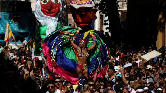 Karneval v Riu de Janeiro.