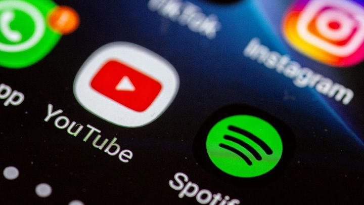 "Dejte si pauzu." YouTube ve svých videích radí, jak poznat manipulativní zprávy