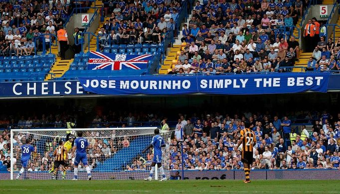 Chelsea vs. Hull, první kolo anglické Premier League (Čech, Mourinho)