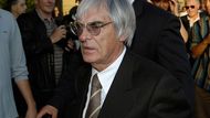 Promotér šampionátu a další mocný muž formule 1, Bernie Ecclestone.