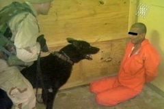 USA odtajnily dokument povolující mučení zajatců