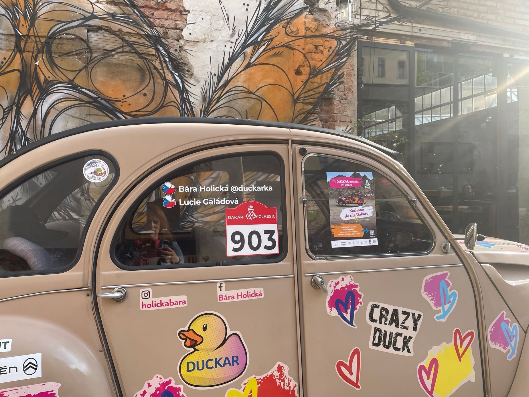 Citroën Kachna "Duckar" závodnice Bára Holická Dakar Classic
