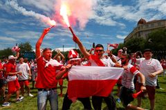 Polští fanoušci se poprali před večerním zápasem v Marseille
