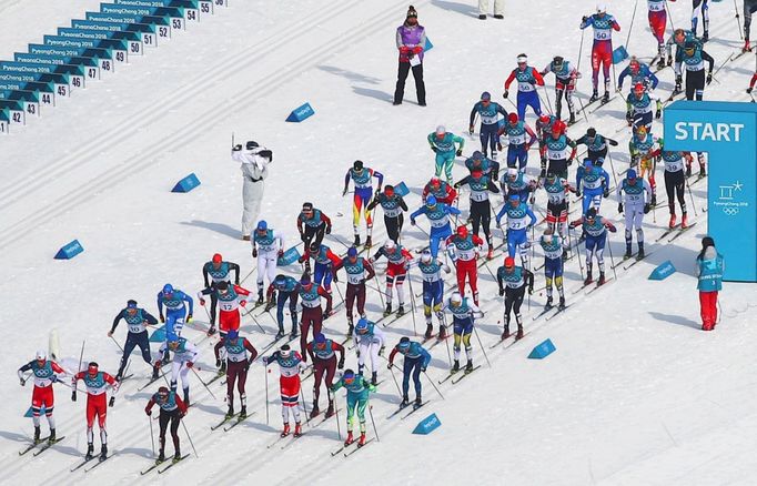 Start běhu mužů na 50 km a ZOH 2018