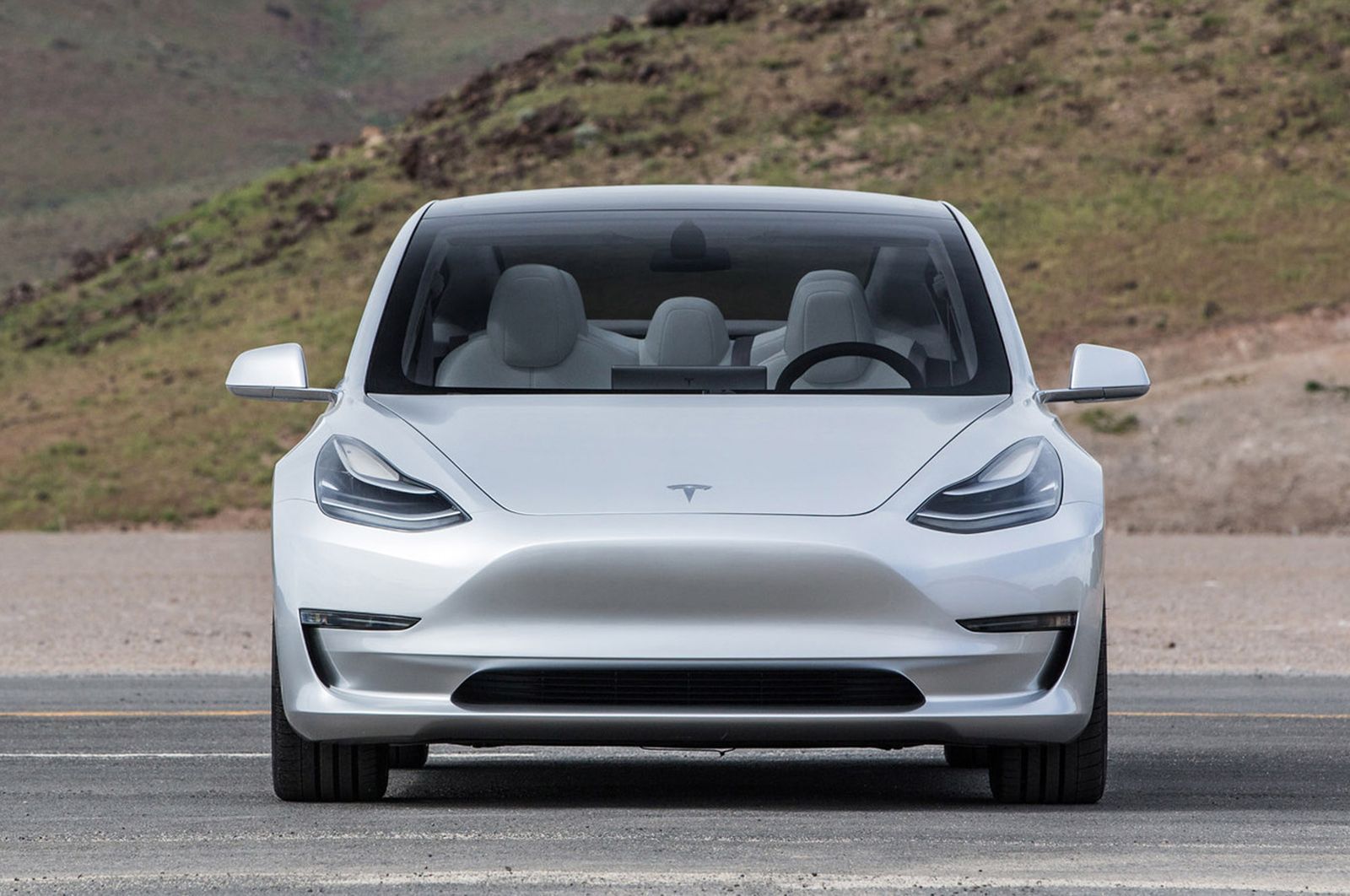 Tesla Model 3 červenec 2017