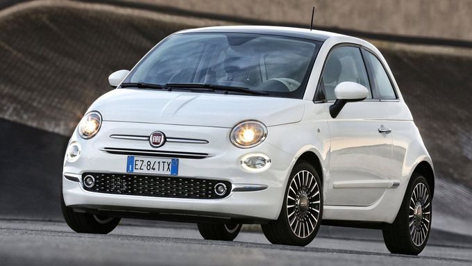 Fiat 500 překvapivě není mezi ženami nejoblíbenějším vozem. Podívejte se, kdo vyhrál.