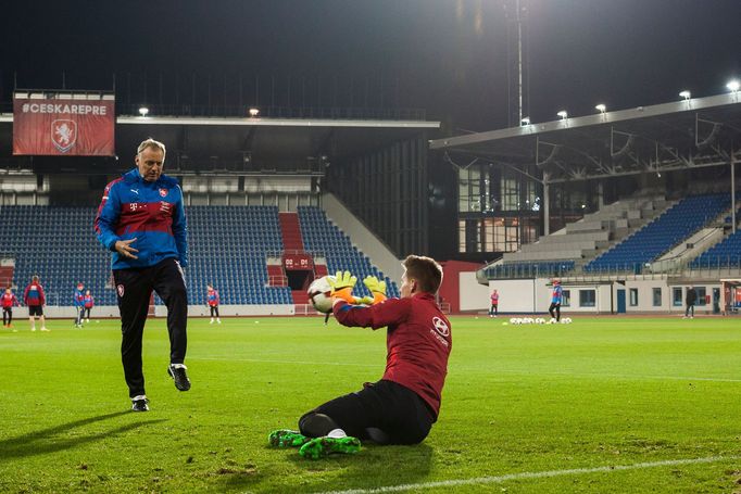 Trénink české fotbalové reprezentace v Ostravě před zápasem proti Ázerbájdžánu. Tomáš Vaclík