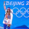 Ester Ledecká se zlatou medailí za paralelní slalom v Pekingu 2022