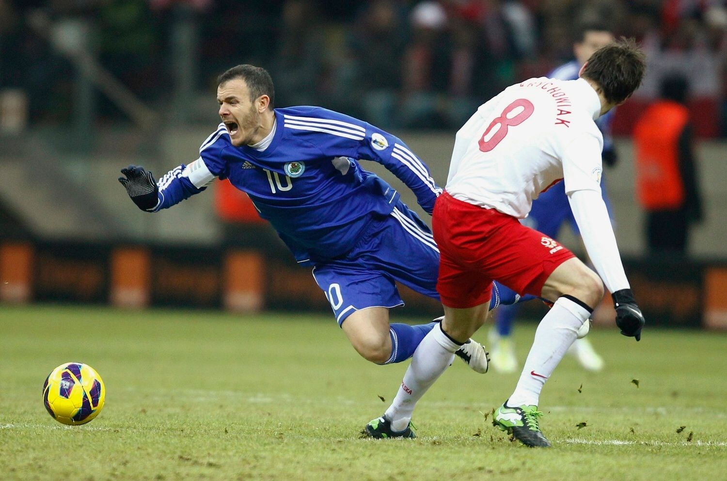 Fotbal, Polsko - San Marino: Grzegorz Krychowiak (vpravo) - Andy Selva
