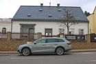 Rodný dům Ferdinanda Porscheho ve Vratislavicích nad Nisou. Kdysi navrhl lidový vůz, z něhož vznikl VW Brouk. Octavia má tedy něco z jeho DNA v sobě.