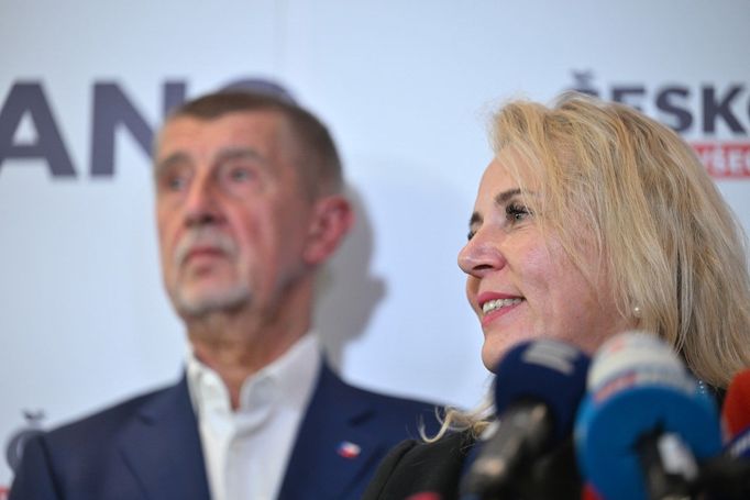 Jednička kandidátky hnutí ANO do eurovoleb Klára Dostálová a předseda ANO Andrej Babiš na tiskové konferenci k výsledkům hlasování, 10. června 2024