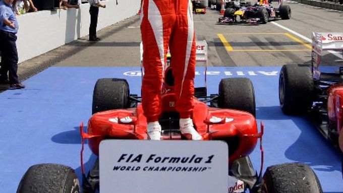 Díky maskované domluvě vyhrál VC Německa Fernando Alonso