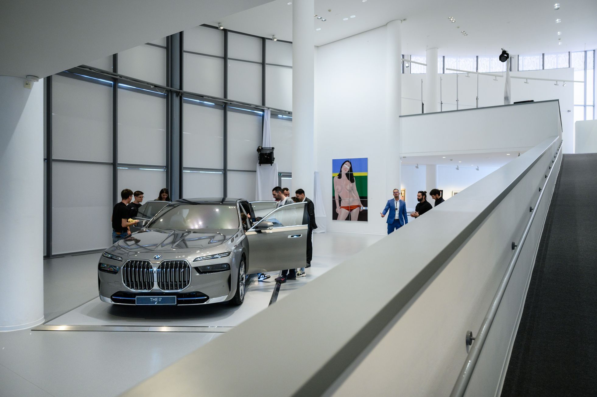 BMW i7
