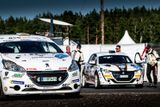 Peugeot Rallye Cup se letos v Česku koná už po sedmé. Potkávají se v něm starší modely 208 R2 (vlevo) a nejnovější prodejní sportovní hit francouzské značky - Peugeot 208 Rally4.