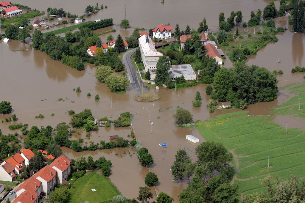 Letem nad zatopeným světem