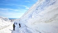 Někteří turisté vyráží na horské túry už nyní, pravá jarní sezóna ale teprve začne.