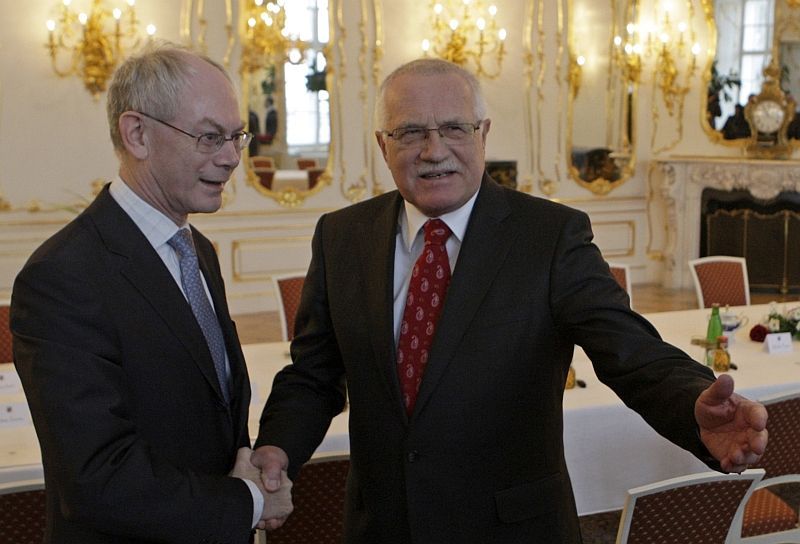 Herman van Rompuy před schůzkou s prezidentem Václavem Klausem