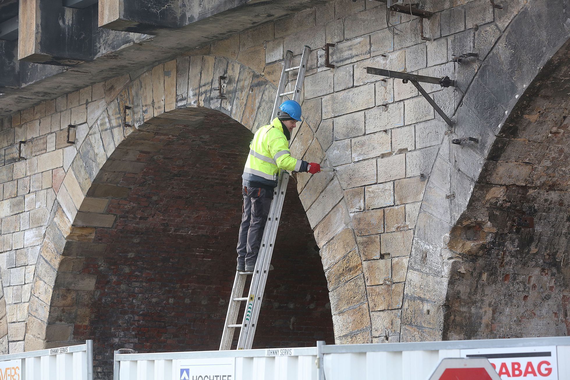 Negrelliho viadukt během rekonstrukce. Únor 2018