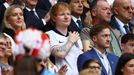 Zpěvák Ed Sheeran v hledišti během osmifinále Eura 2024 Anglie - Slovensko