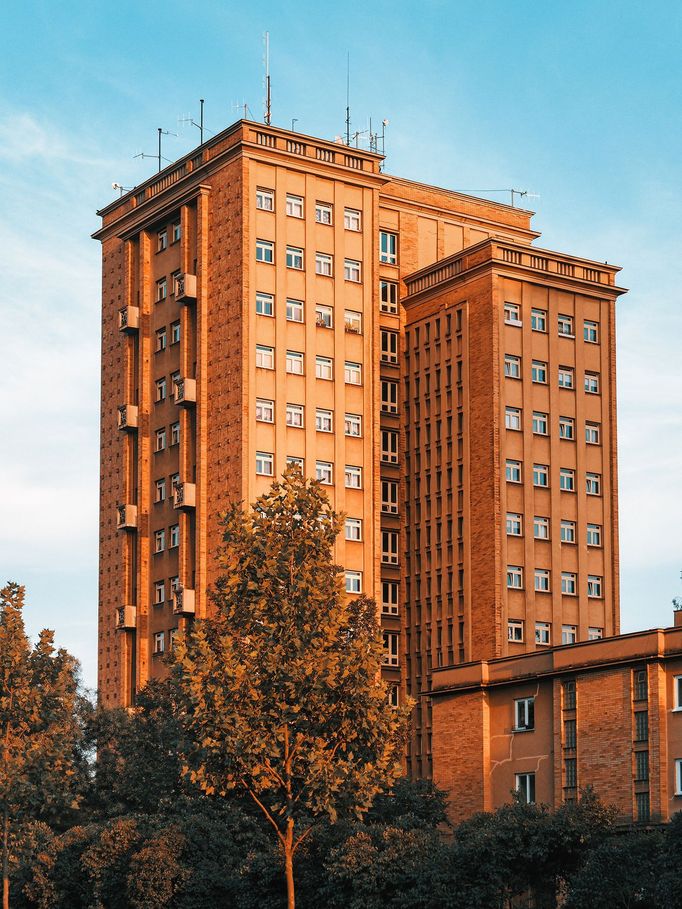 Památkově chráněné kladenské věžáky (architektura a muzeum)