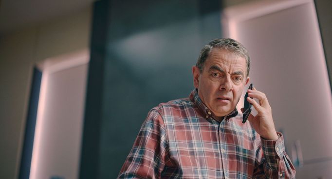 Rowan Atkinson jako Trevor.