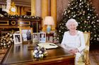 Královna Alžběta pronesla vánoční poselství. Ocenila Londýn a Manchester za statečnost po útocích
