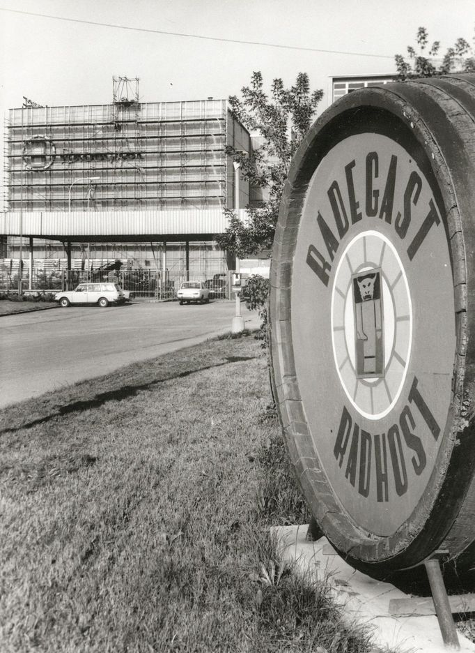 Před 50 lety byla uvařena první várka piva v pivovaru Radegast v Nošovicích.