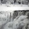 Americká strana Niagarských vodopádů.