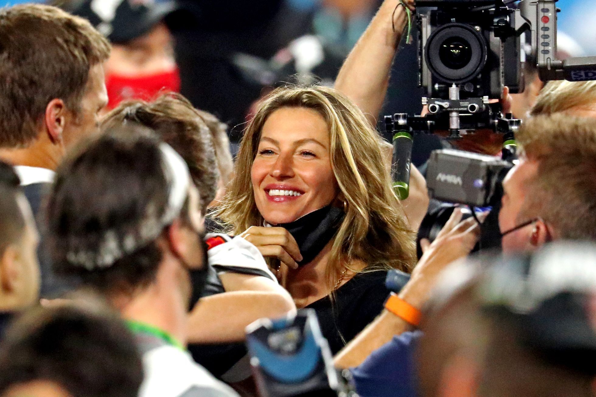 Super Bowl LV 2021 - Gisele Bündchenová, manželka Toma Bardyho,