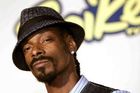 Snoop Dogg chtěl z Itálie letět s hotovostí 400.000 dolarů
