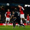 Fotbal, Liga mistrů Arsenal - Bayern: Lukas Podolski (vpravo) dává gól