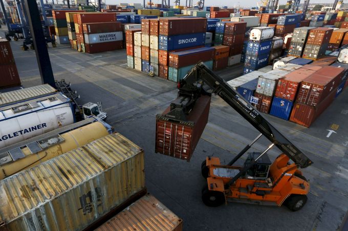 Export, cargo, kontajnery, nákladní doprava