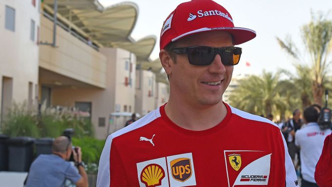 Kimi Räikkönen stále čeká, jestli mu Ferrari prodlouží kontrakt na následující sezony.
