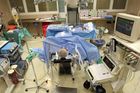 Nemocnice Hradeckého kraje nemusí snižovat počty lůžek