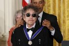 Bob Dylan je homo politicus. Poctám za společenský přínos nakonec neunikl