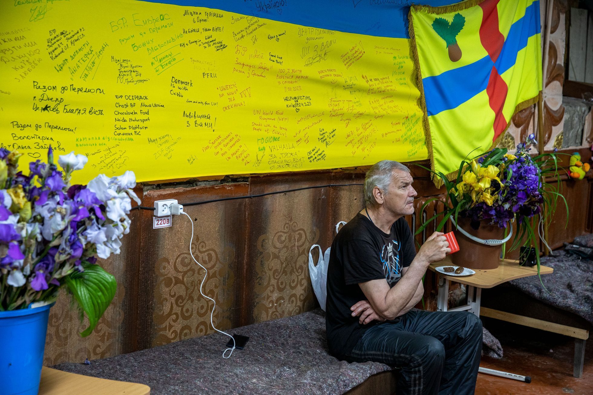 Město Orichiv, Orechov, Ukrajina, fronta, trosky, bunkr, úkryt, civilisté