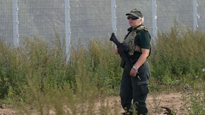 Lotyšsko v srpnu představilo na východní hranici novou obranu před možnými útoky z Ruska a Běloruska.