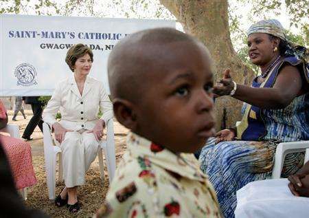 Laura Bushová se aktivně zapokuje do boje proti AIDS