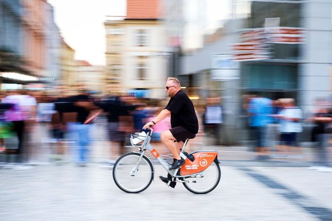 Nejlepší fotografie roku 2023 z české fotografické skupiny Street Report