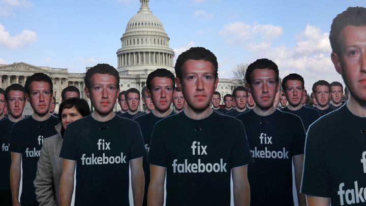 Někoho omezí, jiné ne. Z Facebooku unikla data o tom, co dělá s politickou manipulací; Zdroj foto: Reuters