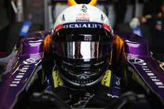 Něco nového? Kdepak. I novou sezonu začal nejlépe Vettel