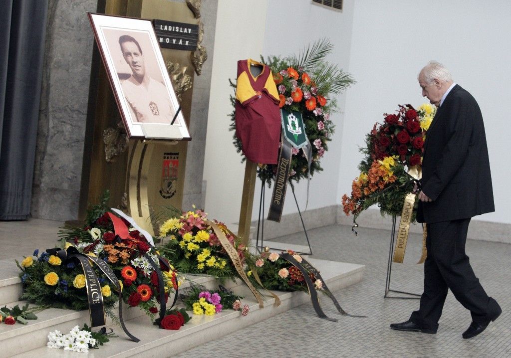 Poslední sbohem Ladislavu Novákovi