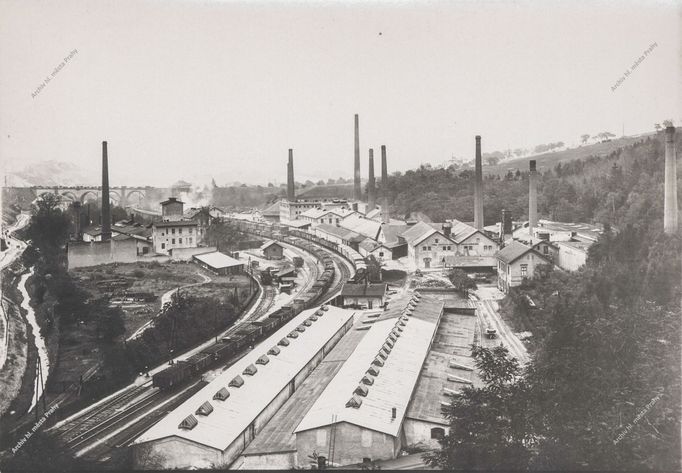 Archivní fotografie železniční traťě Praha-Smíchov – Hostivice, které se přezdívá Pražský Semmering.