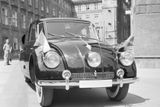 Ve druhé polovině 40. let se Tatra 87 stala oblíbeným vozem prezidentů, včetně těch komunistických.